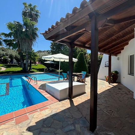 Country House With Pool And Big Garden Оропос Экстерьер фото